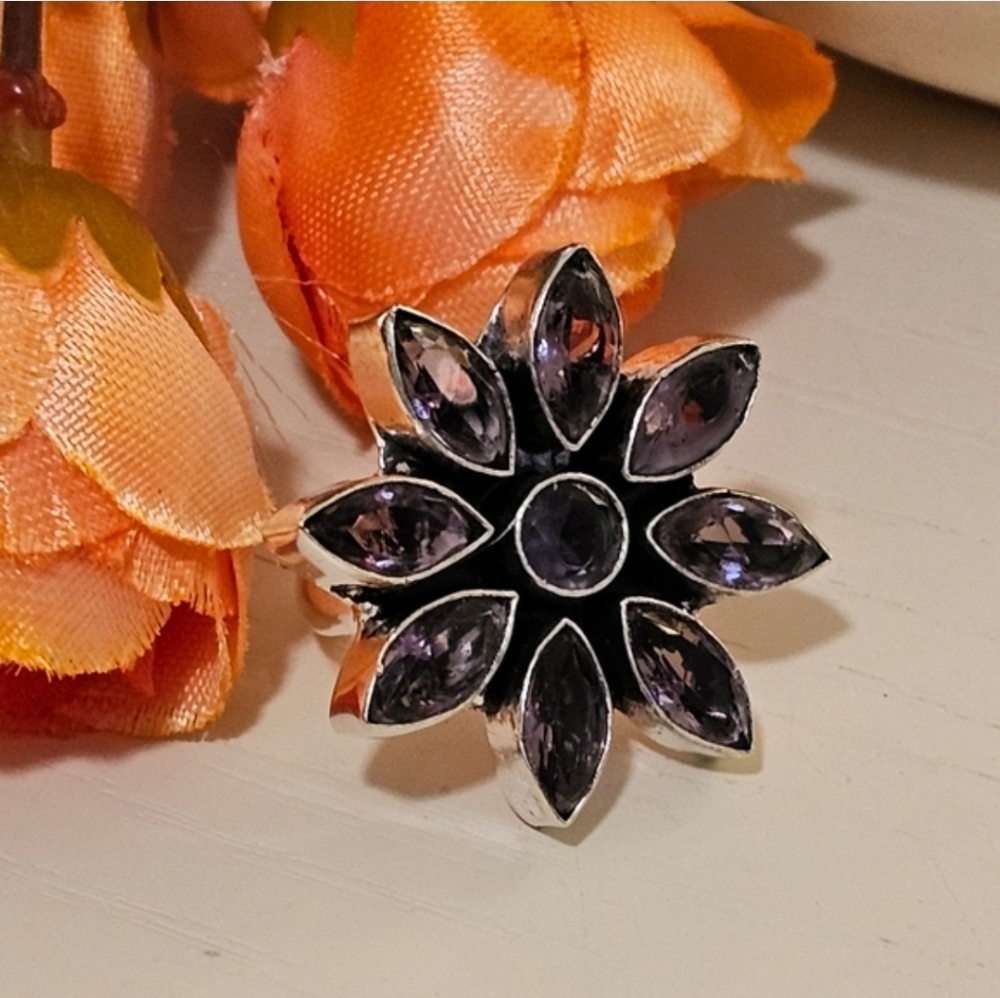 Amethyst Flower Ring - love and relationships